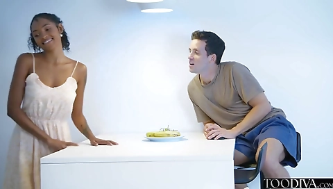 Mya, alexis diligentt lit fernando in bed