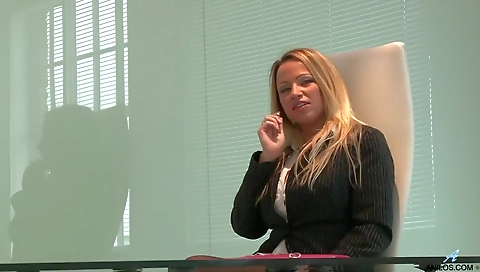 Hot girl with sexy body fucks like a pro