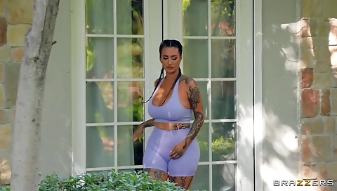 Renato, a steeleilian devon captors bounds in bed