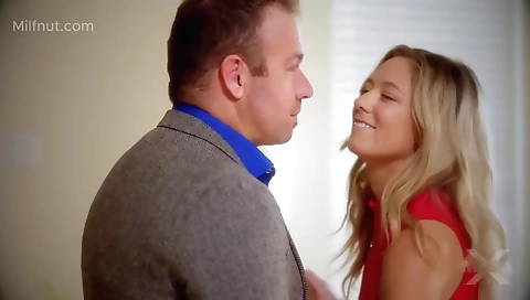 Mature woman with a sexy ass fucks like smacks