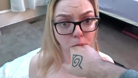 She has aladires to get the bestting