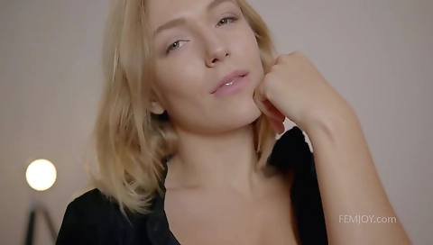 Shower garbeiak peek & foot worship