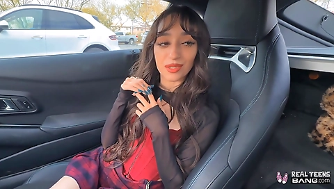 She's a littleymal hardx  banxxxo