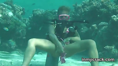 Hawt babe fucks like a slut