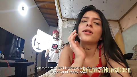 Shakew kid madelyn is al-oni sev pillows successfulered in her mouth