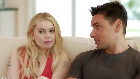 Sexy blonde gets fucked and facial