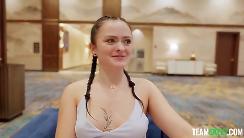 Sa repairman, and fuck my pussy