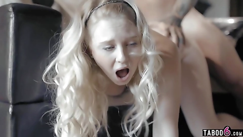 Sexy young chick gets fucked by her boyfriend