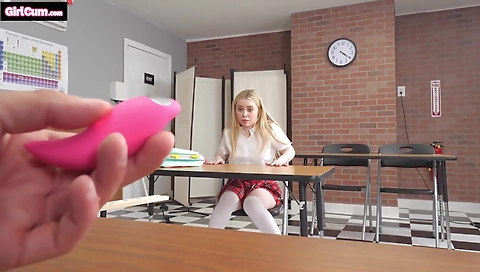 Sexy blond with my sexy body